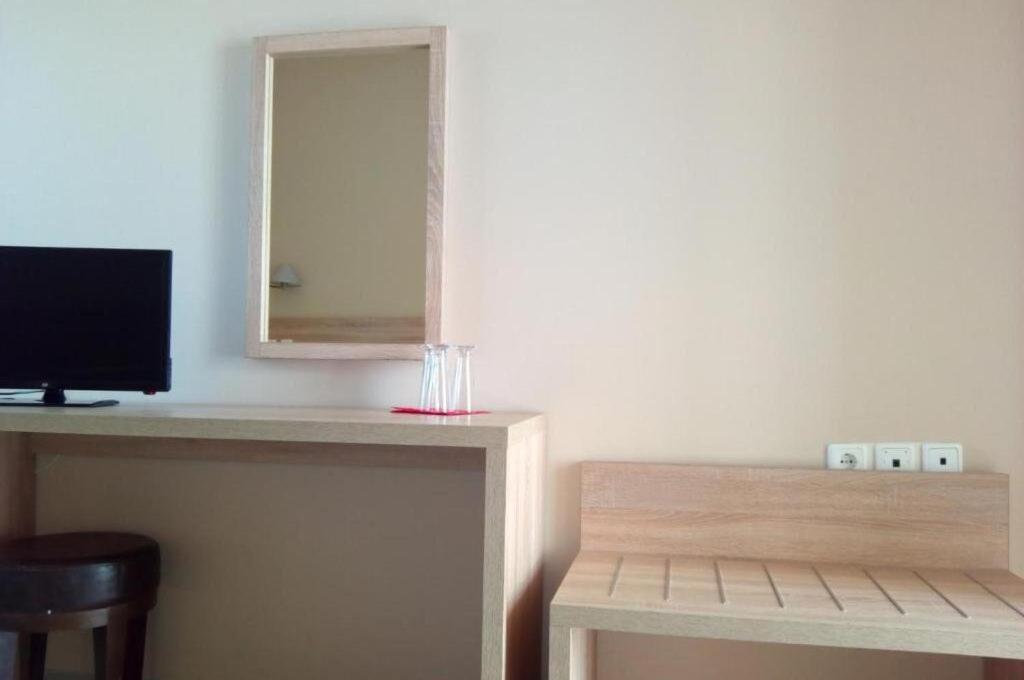 Marzi Beach And Bungalows Hotel Kokkonion ภายนอก รูปภาพ