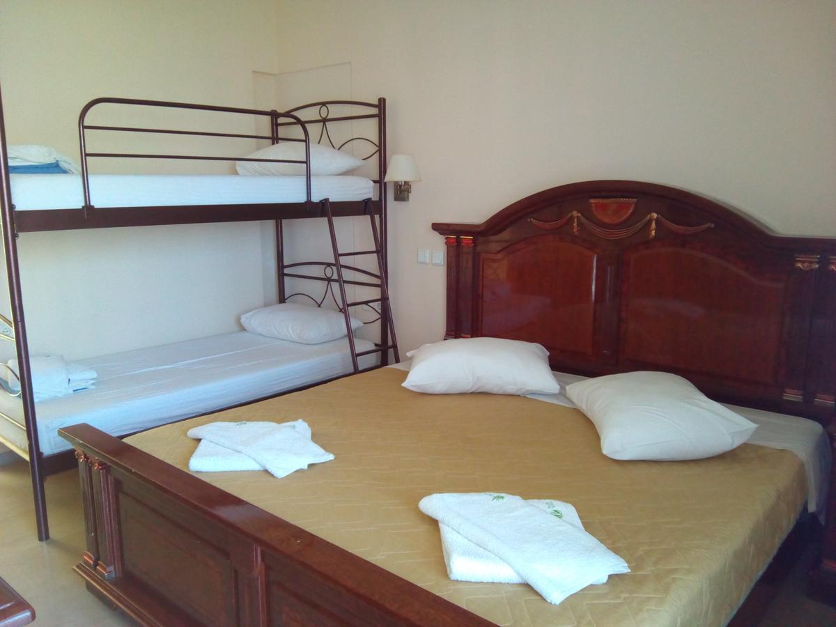 Marzi Beach And Bungalows Hotel Kokkonion ห้อง รูปภาพ